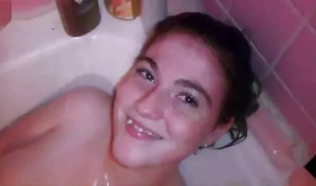 角アジアの彼女-レズビアンの学生の熱した金髪の訪問 女子大 生 えろ 動画