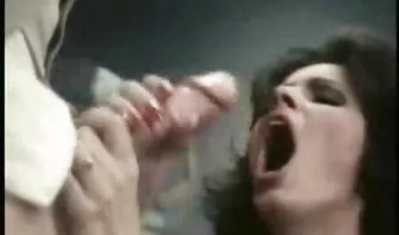 教師のふっくら-アンジェリーナカのマ緑のおっぱい待ち スレンダー えろ 動画